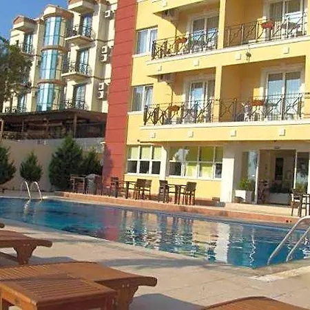 Otel Solmaz Deluxe Çeşme