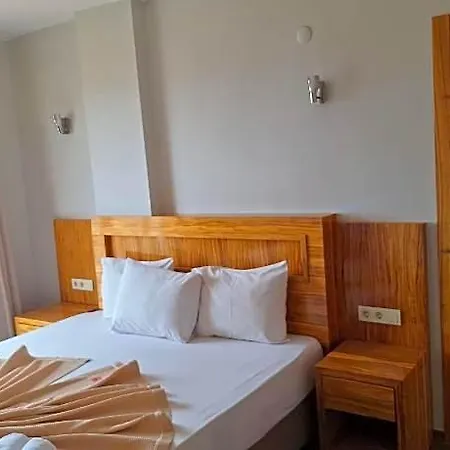 Otel Solmaz Deluxe Çeşme