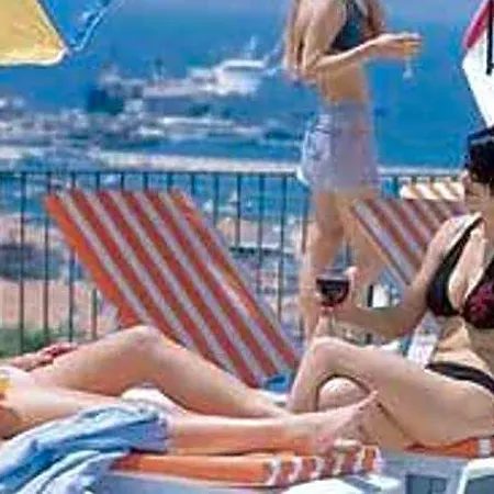 Otel Solmaz Deluxe Çeşme