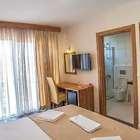 Solmaz Deluxe Otel Çeşme