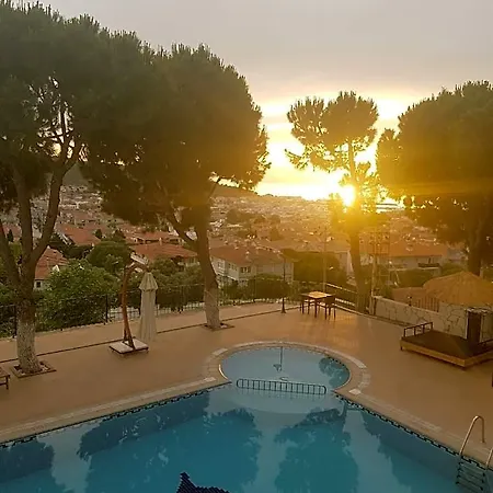 Solmaz Deluxe Otel Çeşme